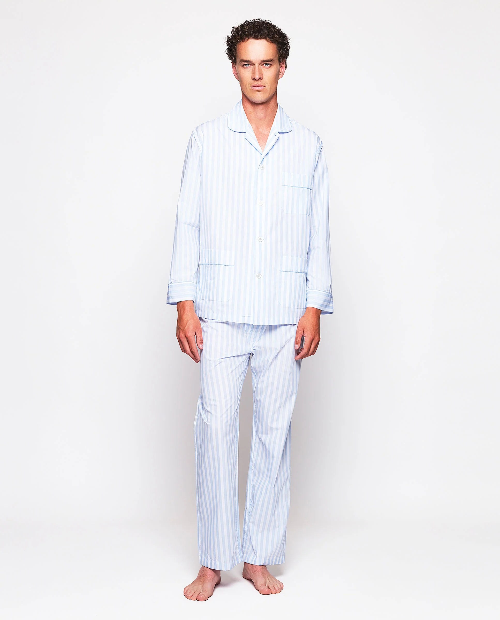 Pijama largo blanco rayas azules estructura fil a fil